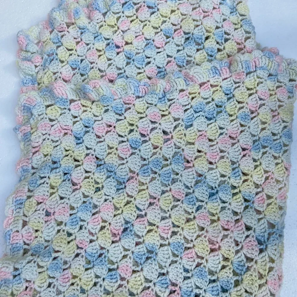 50” x 50” VTG handmade crocheted throw blanket Kids